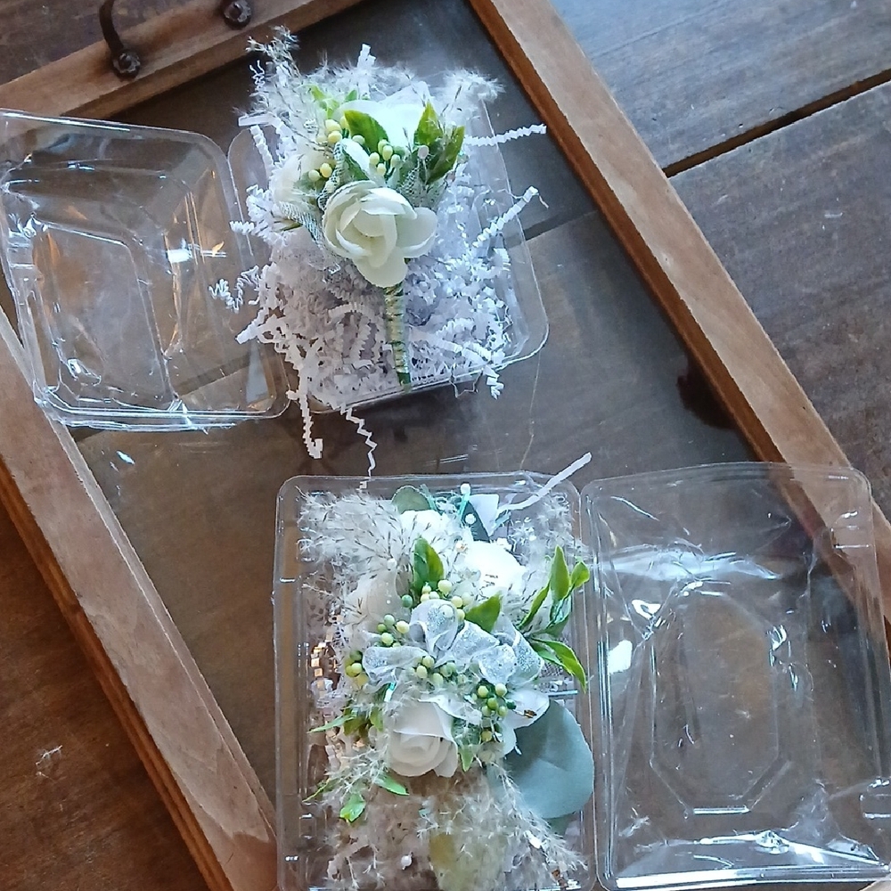 Elegant White and Green Floral Boutonniere Set